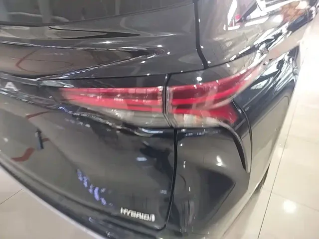 Toyota Granvia — Фото автомобиля 7