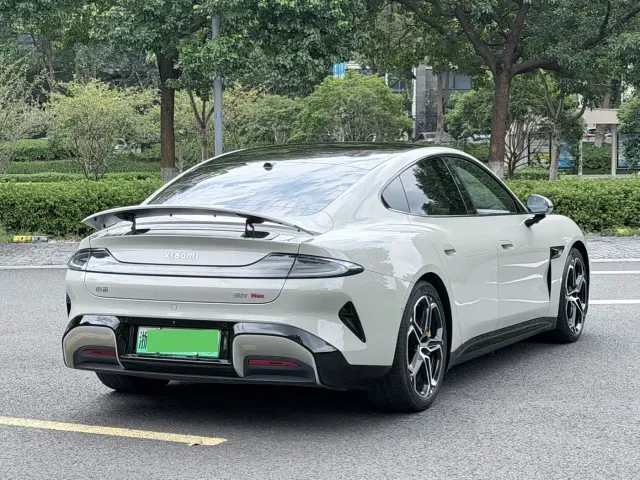 Xiaomi SU7 — Фото автомобиля 23