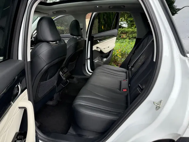 Geely Xingyue L — Фото автомобиля 4