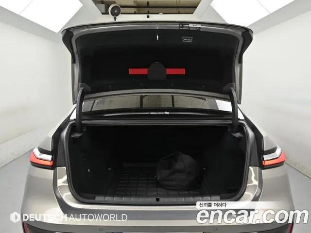 BMW 7 Series G70 — Фото автомобиля 19