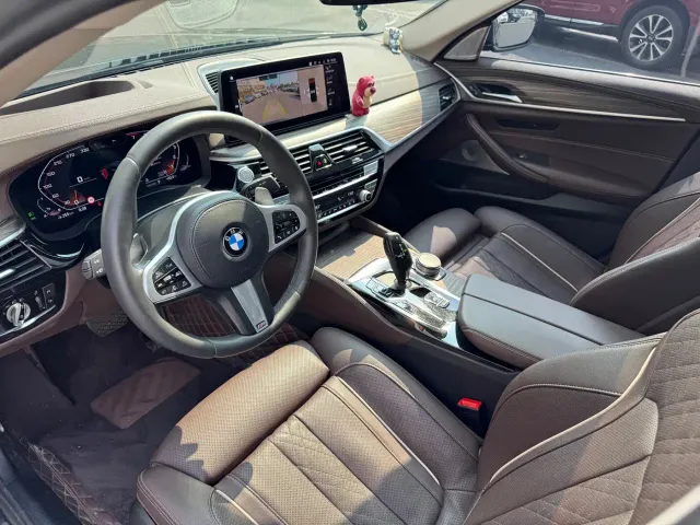 BMW 5 Series — Фото автомобиля 7