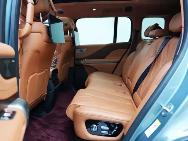 BYD U8 — Фото автомобиля 14