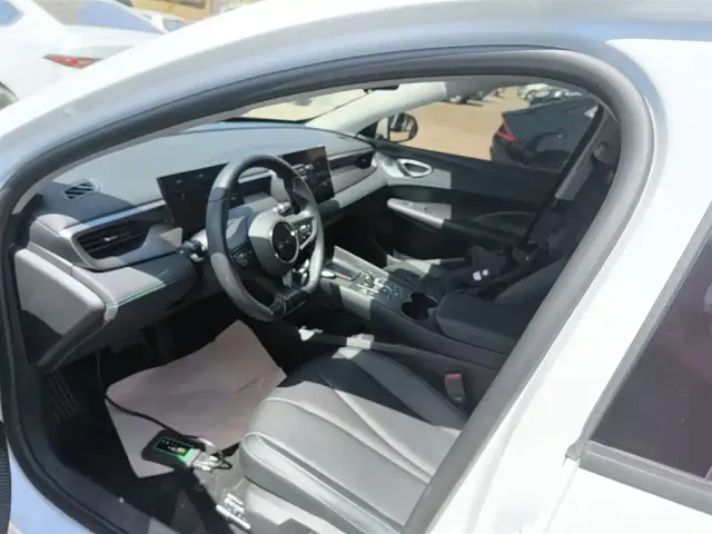 BYD Seal 05 DM-i — Фото автомобиля 14