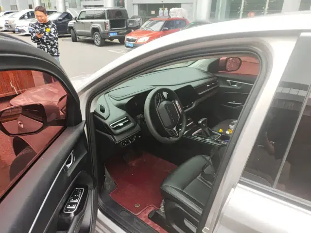 Wuling Victory — Фото автомобиля 5