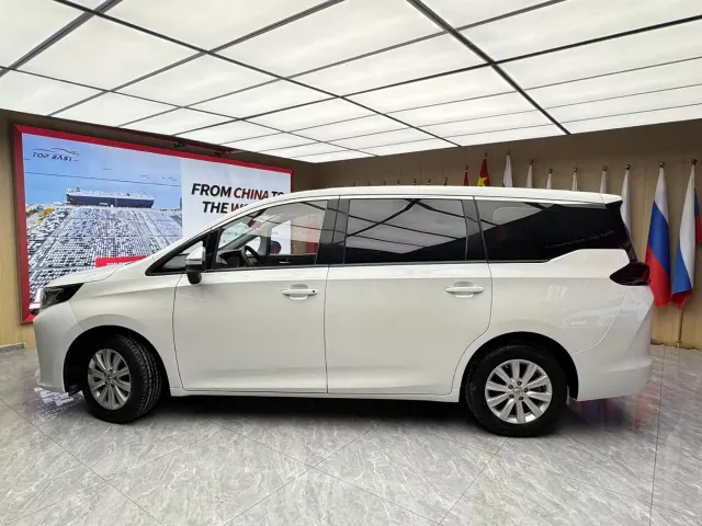 GAC Trumpchi M6 — Фото автомобиля 7