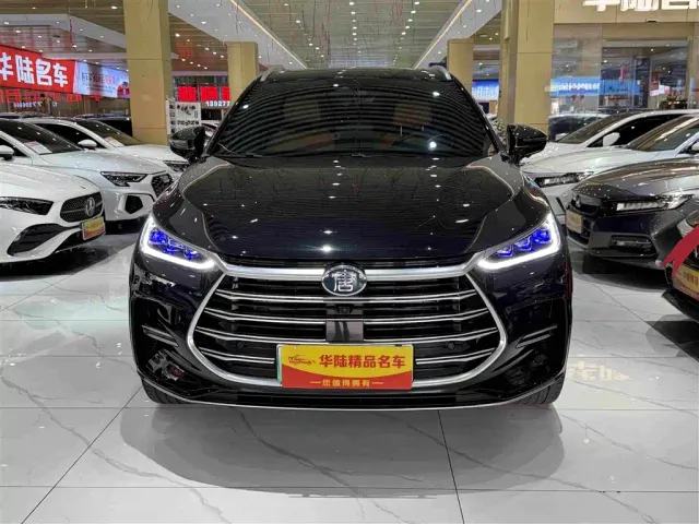 BYD Tang — Фото автомобиля 2