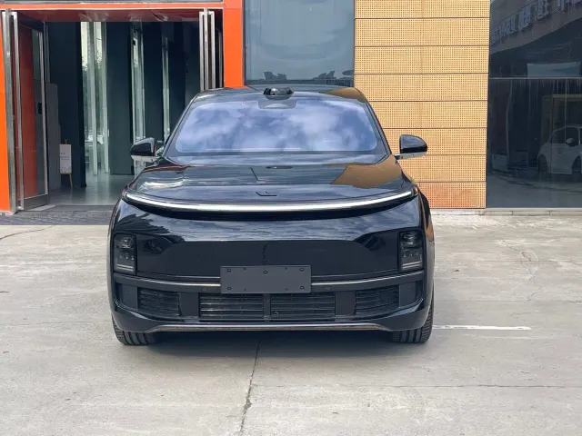 Li Auto L9 — Фото автомобиля 2
