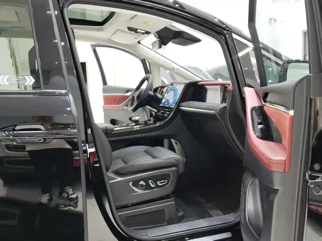 GAC Trumpchi E9 — Фото автомобиля 7