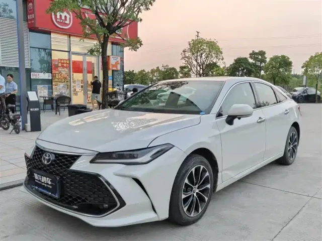 Фотография автомобиля — Toyota Avalon