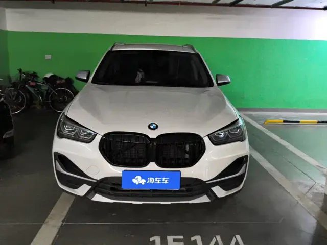 BMW X1 — Фото автомобиля 2