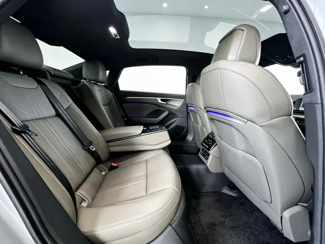 Audi A6L — Фото автомобиля 17