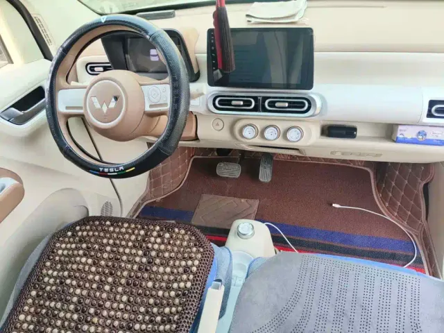 Wuling Hongguang Mini EV — Фото автомобиля 11