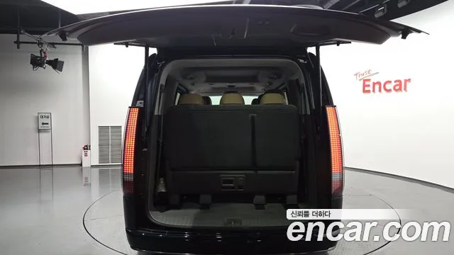 Hyundai Staria Staria 4WD Lounge 9 мест — Фото автомобиля 29
