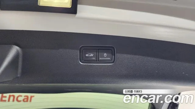 Genesis GV70 — Фото автомобиля 21