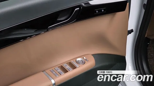 Hyundai Grandeur GN7 — Фото автомобиля 16
