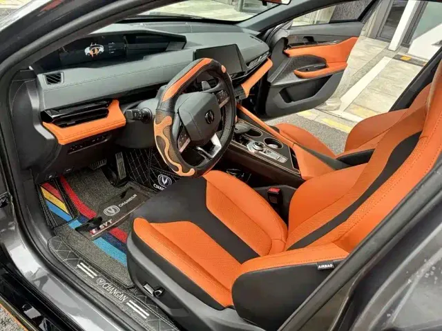 Changan Changan UNI-V 2023 1.5T Sport Edition — Фото автомобиля 4