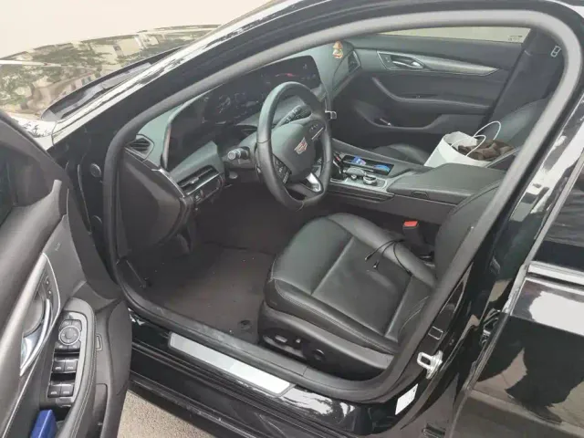 Cadillac CT5 — Фото автомобиля 9