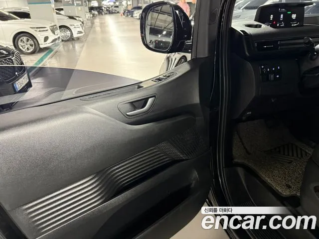 Hyundai Staria — Фото автомобиля 11