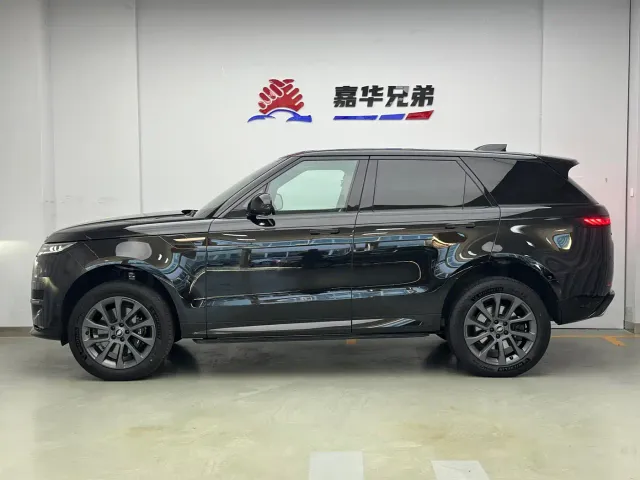 Land Rover Range Rover Sport — Фото автомобиля 7