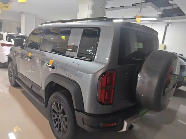 BYD FangChengBao Leopard 5 — Фото автомобиля 4