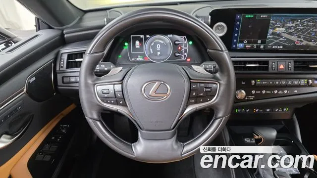 Lexus ES — Фото автомобиля 14