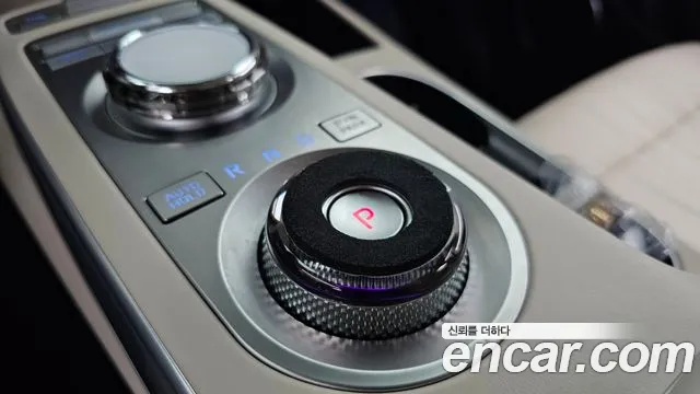 Genesis GV70 — Фото автомобиля 12