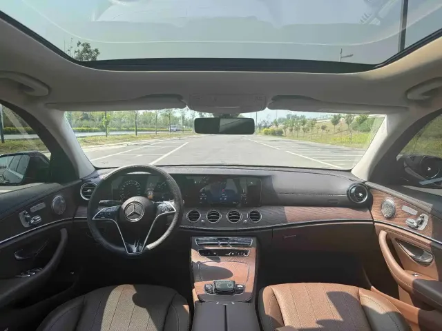 Mercedes-Benz Mercedes-Benz E-Class 2023 E 300 L Fashion — Фото автомобиля 30