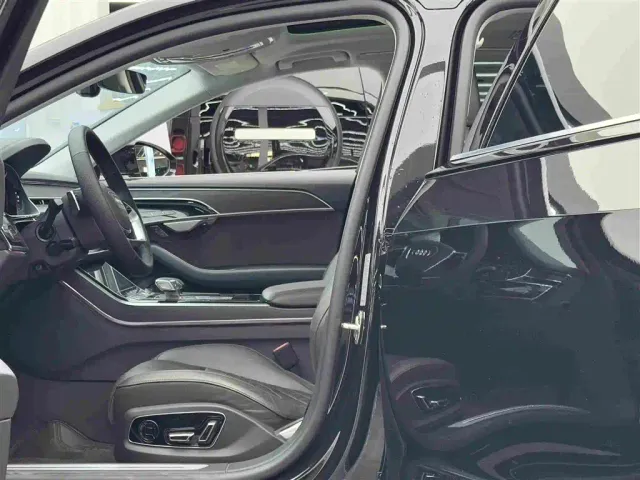 Audi A8 — Фото автомобиля 8