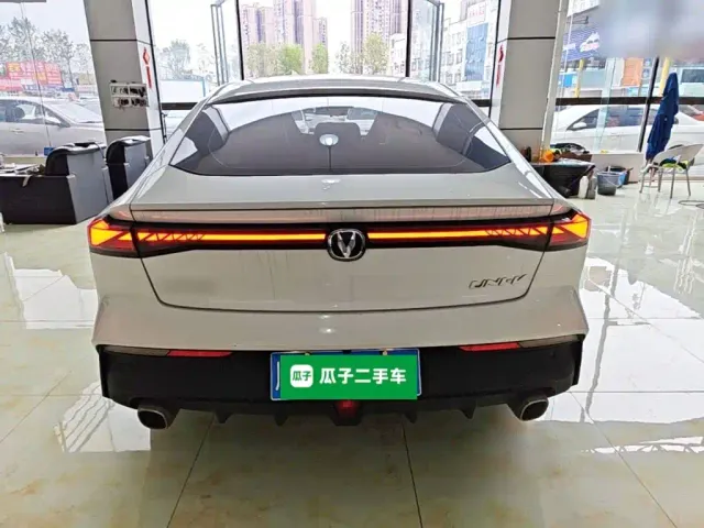 Changan UNI-V — Фото автомобиля 5