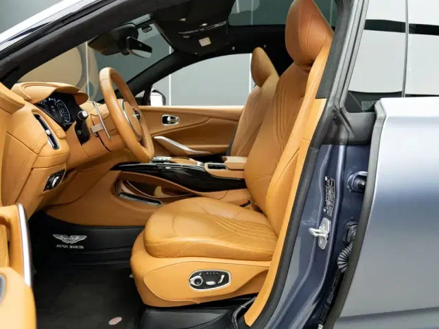 Aston Martin DBX — Фото автомобиля 8
