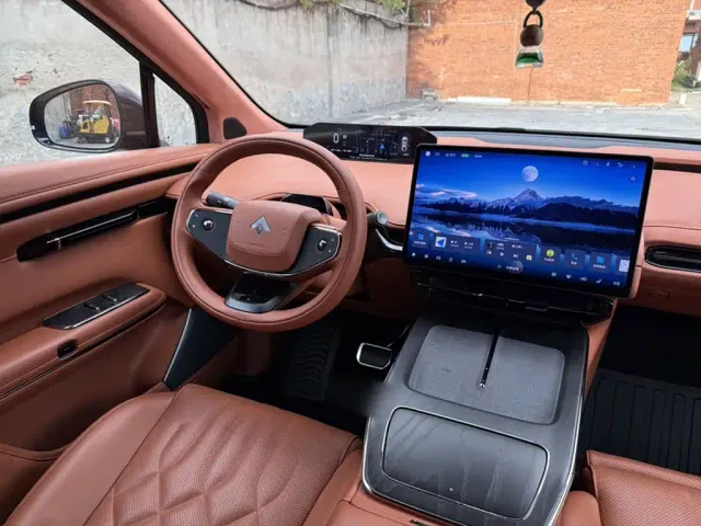 GAC Hyptec HT — Фото автомобиля 13