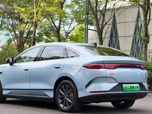 BYD Qin L — Фото автомобиля 4