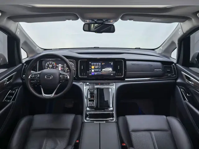 GAC Trumpchi M8 — Фото автомобиля 13