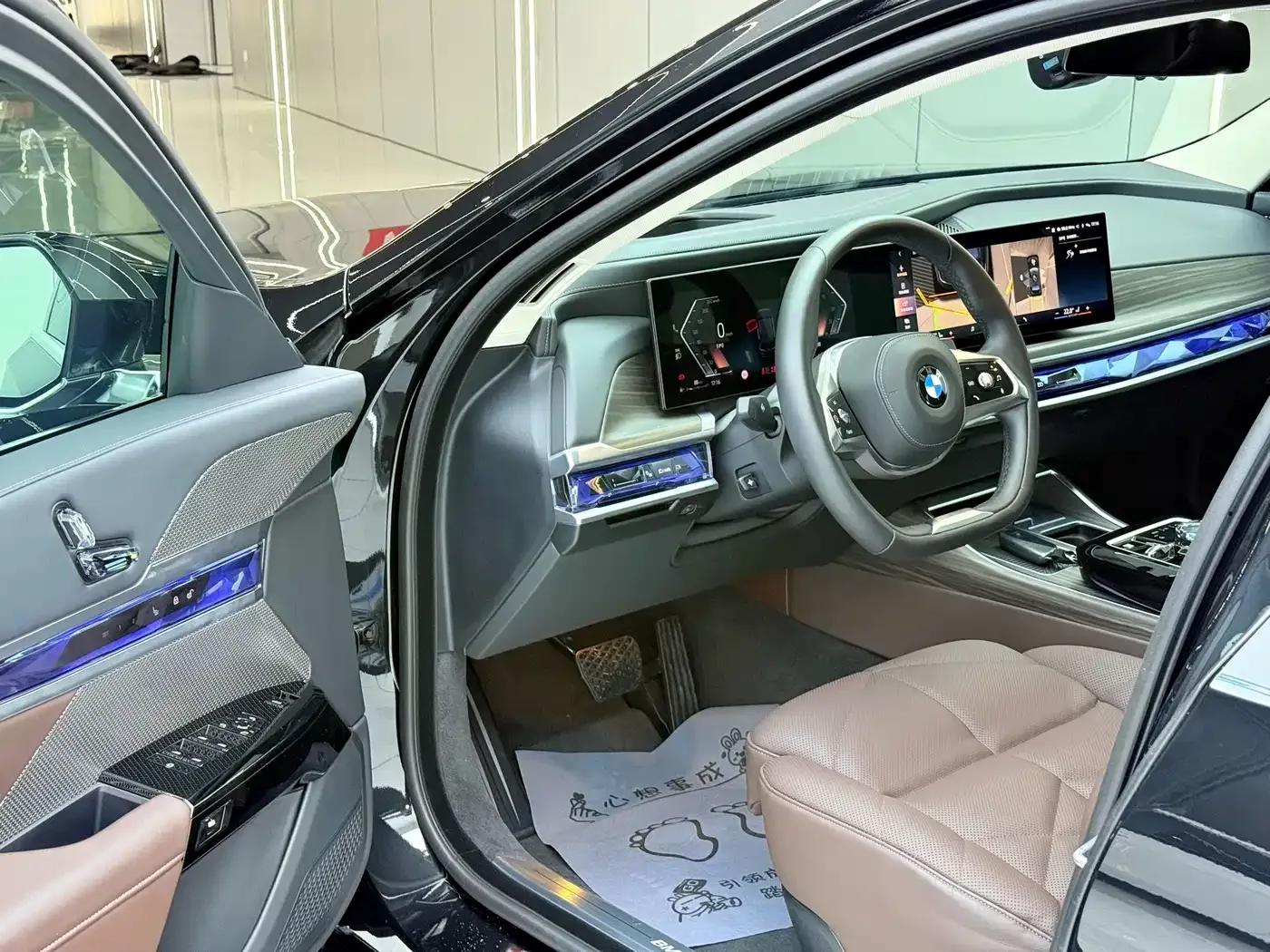 BMW BMW 7 Series 2023 Model 740Li Leading Luxury Package — Фото автомобиля 4
