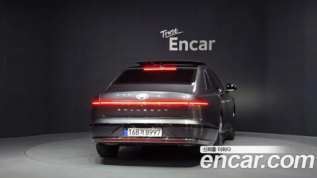 Hyundai Grandeur Grandeur (GN7) 3.5 Бензин 4WD — Фото автомобиля 4