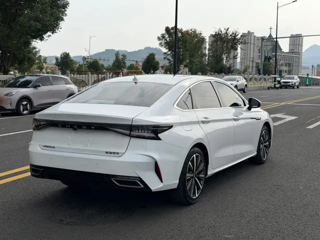 Chery Arrizo 8 — Фото автомобиля 15