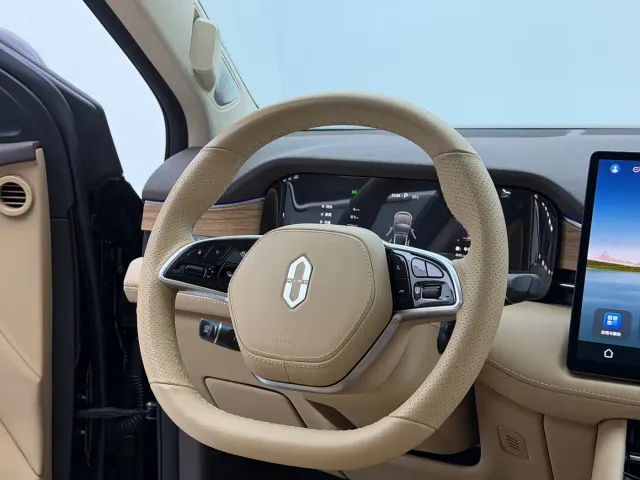 Aito M7 — Фото автомобиля 14