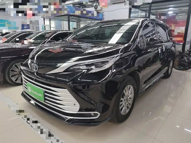 Фотография автомобиля — Toyota Sienna
