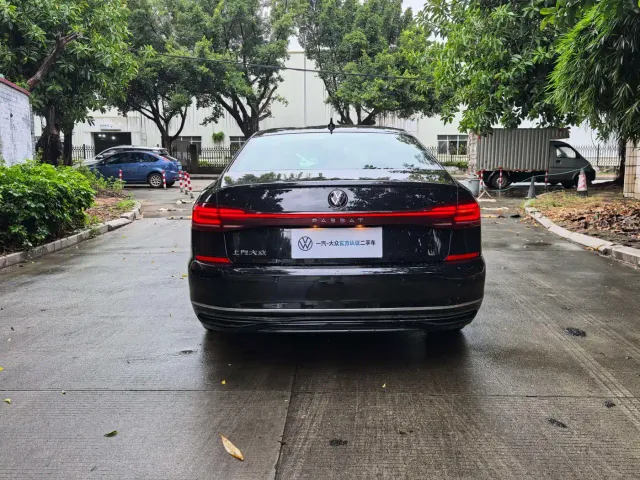 Volkswagen Passat — Фото автомобиля 15