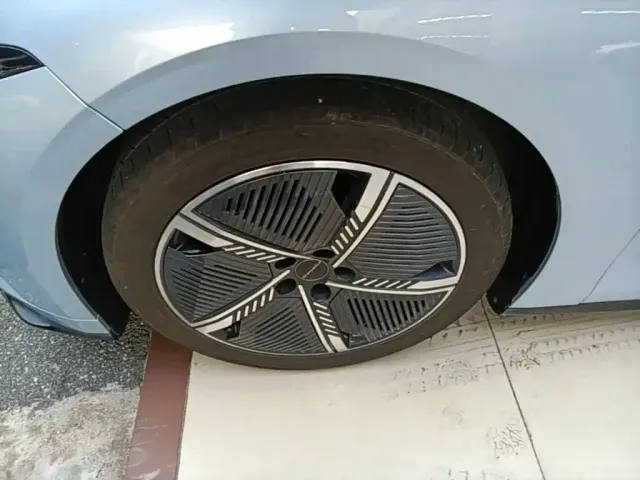 Forthing Xinghai S7 — Фото автомобиля 22