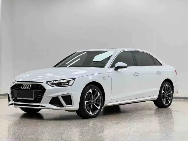 Фотография автомобиля — Audi A4L