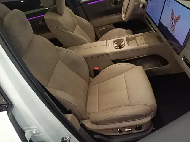 Li Auto i6 — Фото автомобиля 24