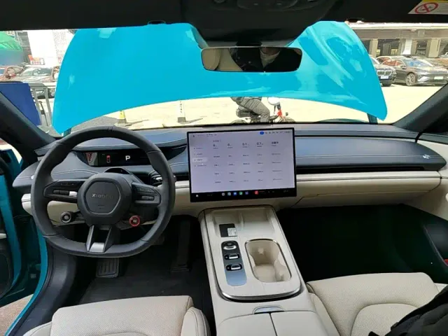 Xiaomi SU7 — Фото автомобиля 9