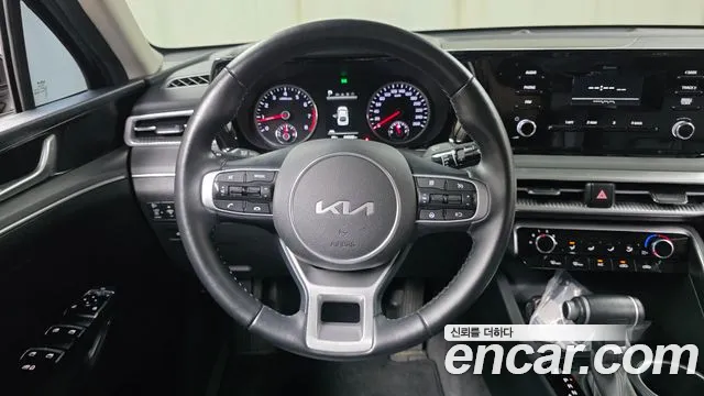 Kia K5 K5 3 поколение 2.0 LPI(Для проката) — Фото автомобиля 14