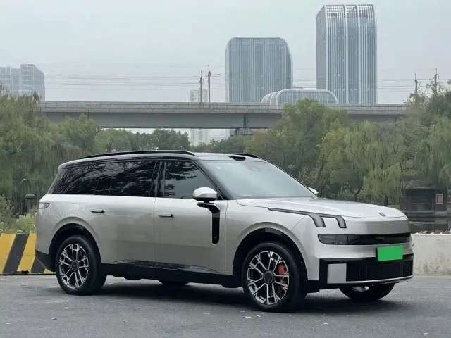 Lynk & Co 900 — Фото автомобиля 8