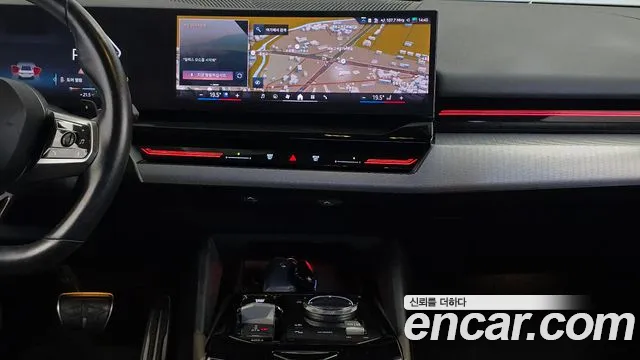 BMW 5 Series G60 — Фото автомобиля 20