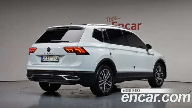Volkswagen Tiguan — Фото автомобиля 2