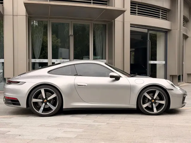 Porsche 911 — Фото автомобиля 6