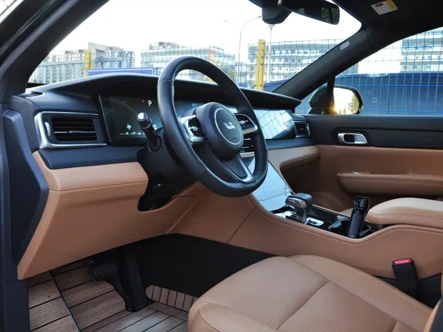 Li Auto ONE — Фото автомобиля 6