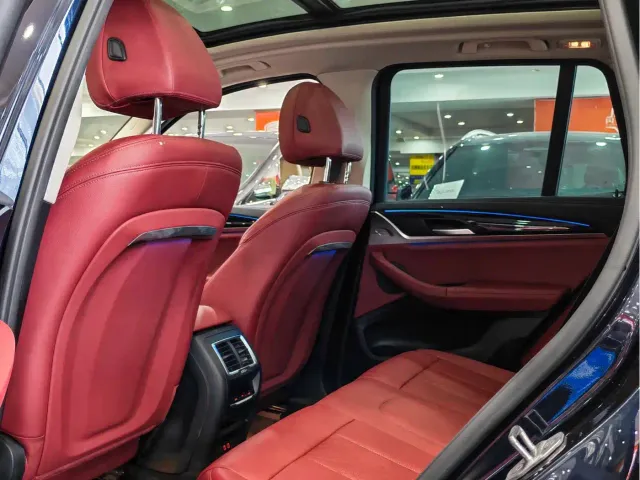 BMW iX3 — Фото автомобиля 5